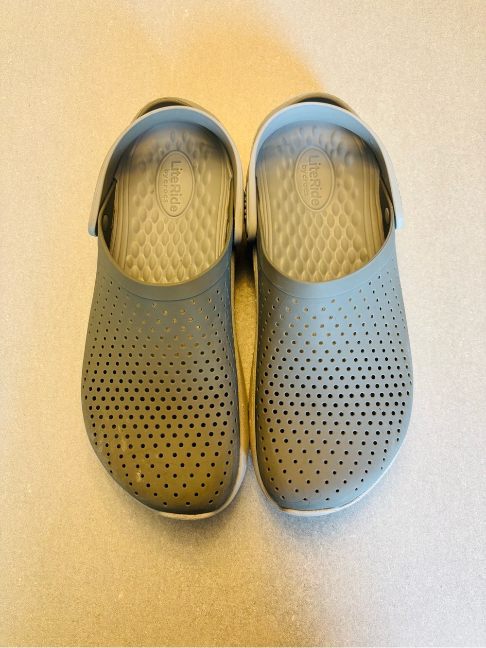 CROCS - Picture 2 of 3